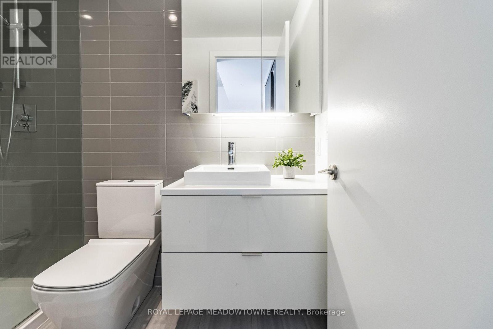 1902 - 170 Bayview Avenue, Toronto, Ontario M5A 0M4 - Photo 34 - C13131496