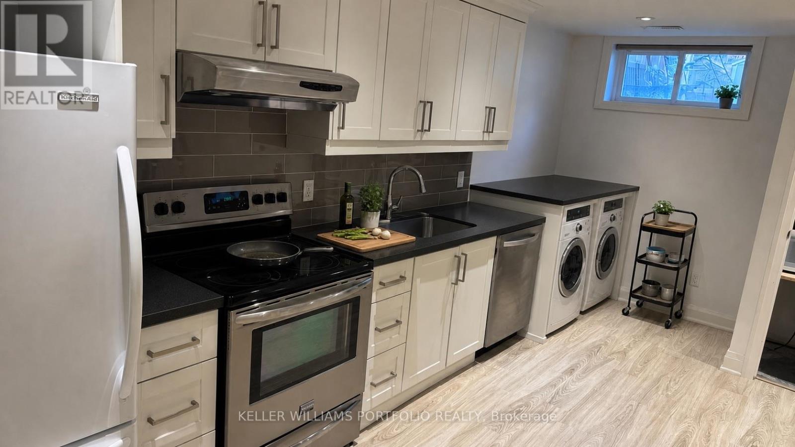 Lower - 62 Nealon Avenue, Toronto, Ontario  M4K 1Z2 - Photo 3 - E13131516