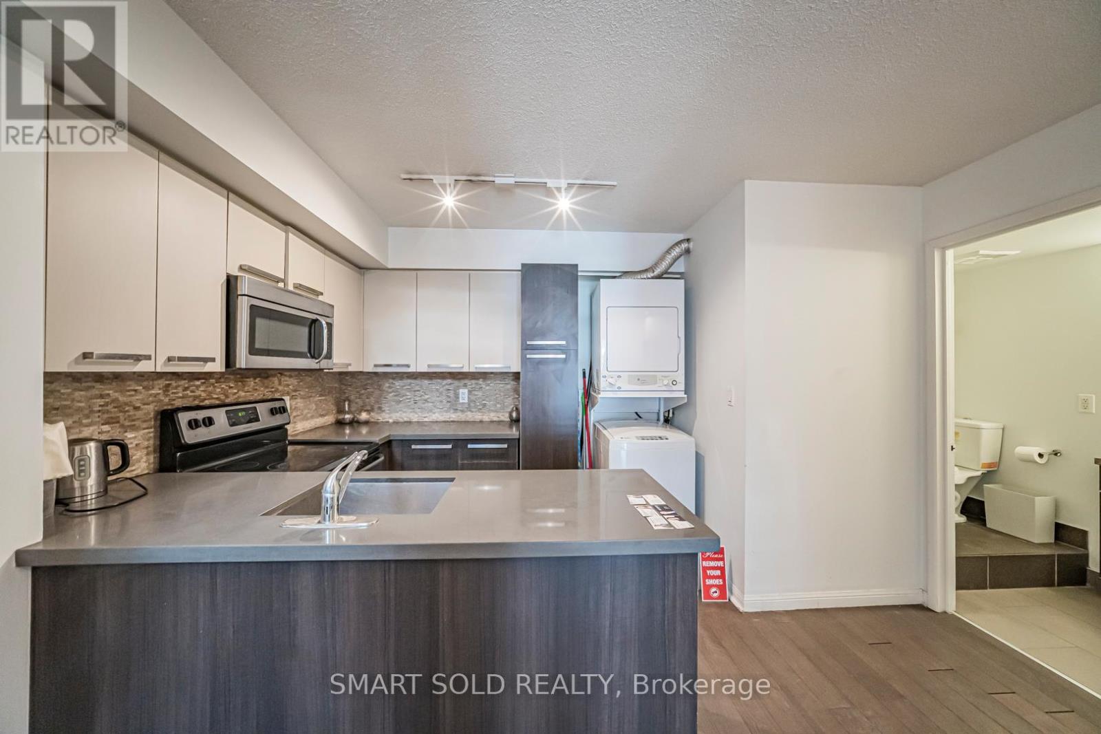 1107 - 11 St Joseph Street, Toronto, Ontario  M4Y 3G4 - Photo 9 - C12745798