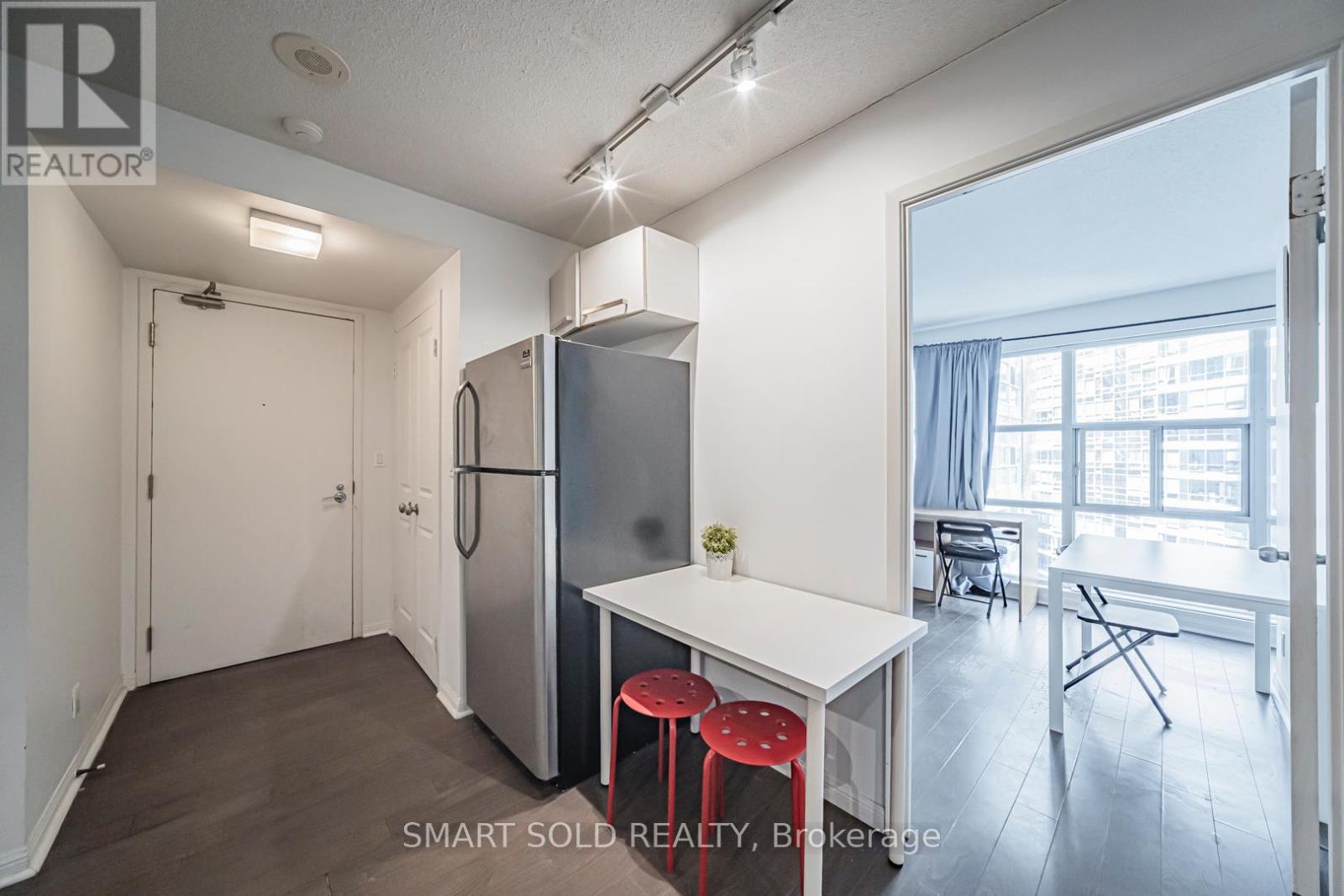 1107 - 11 St Joseph Street, Toronto, Ontario  M4Y 3G4 - Photo 10 - C12745798