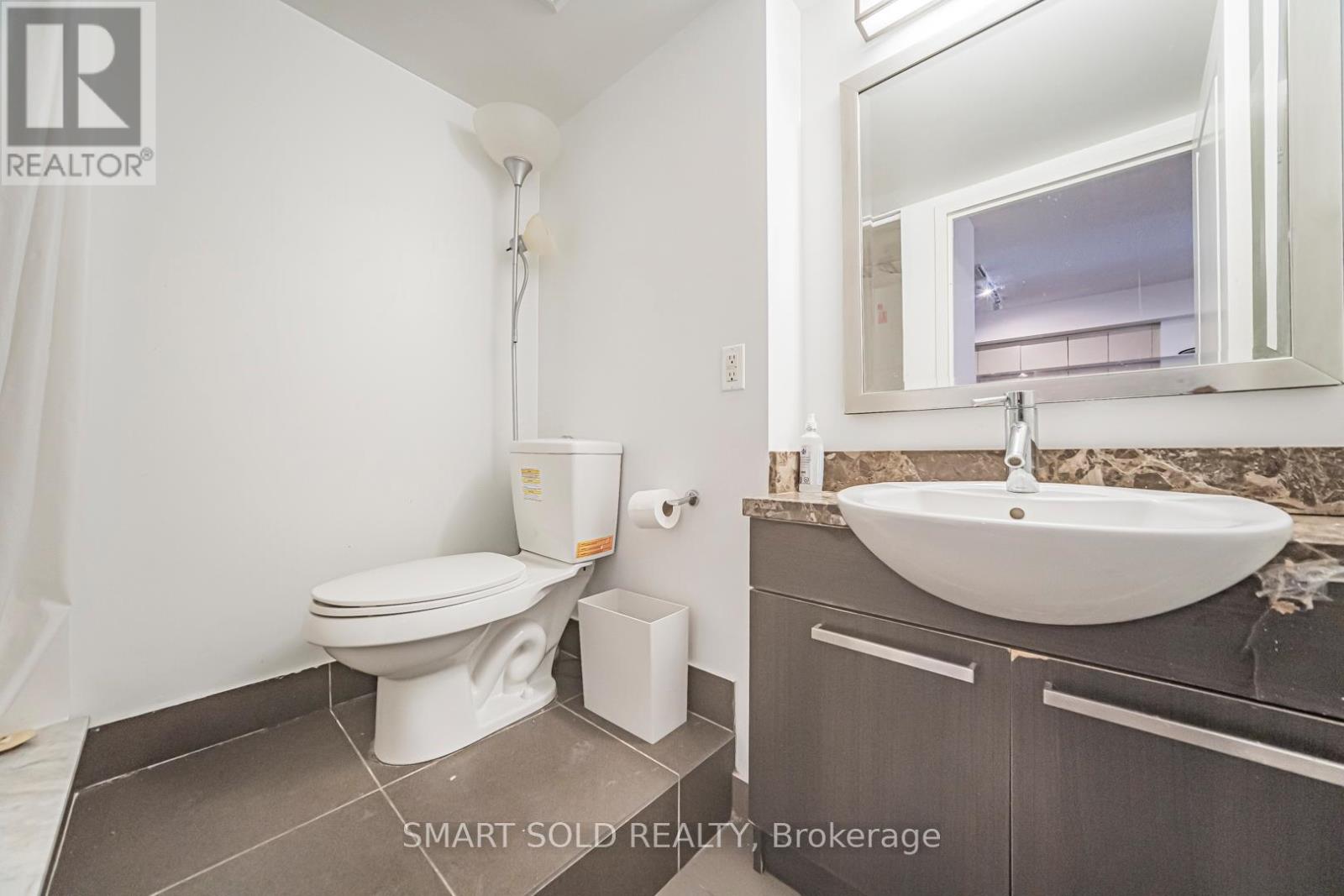 1107 - 11 St Joseph Street, Toronto, Ontario  M4Y 3G4 - Photo 13 - C12745798