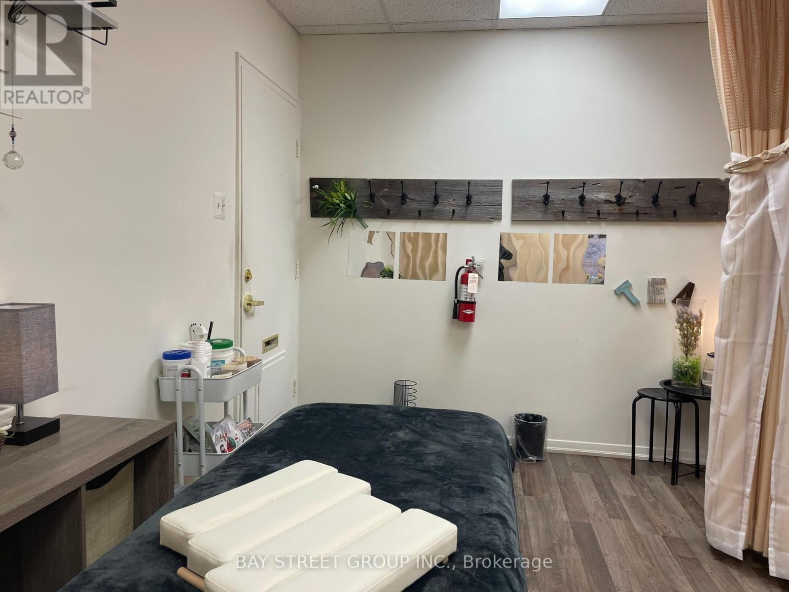 6 - 297 Lakeshore Road E, Oakville, Ontario  L6J 1J3 - Photo 7 - W13105112