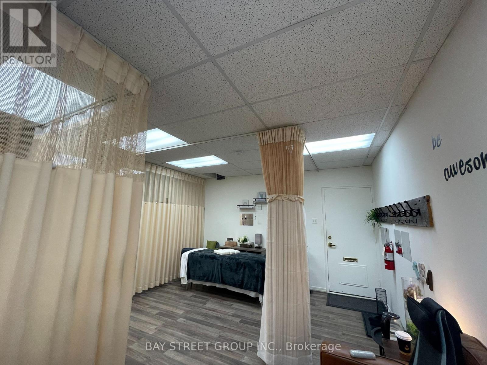 6 - 297 Lakeshore Road E, Oakville, Ontario  L6J 1J3 - Photo 9 - W13105112