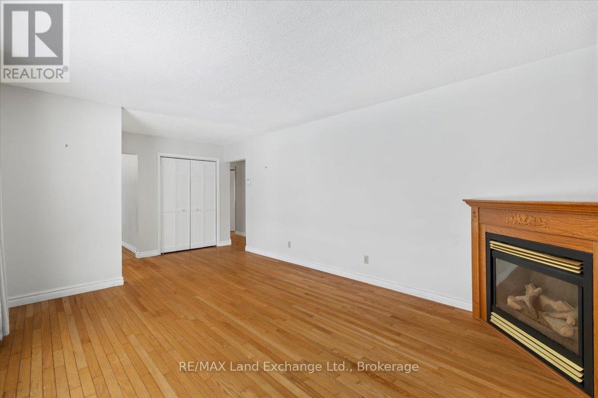 269 Morpeth Street, Saugeen Shores, Ontario  N0H 2L0 - Photo 8 - X12770532