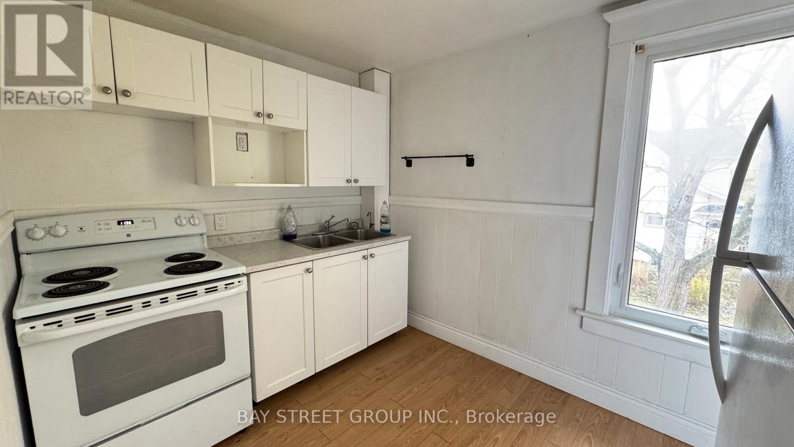 Upper - 5114 Mcrae Street, Niagara Falls, Ontario L2E 1P5 - Photo 3 - X13131510