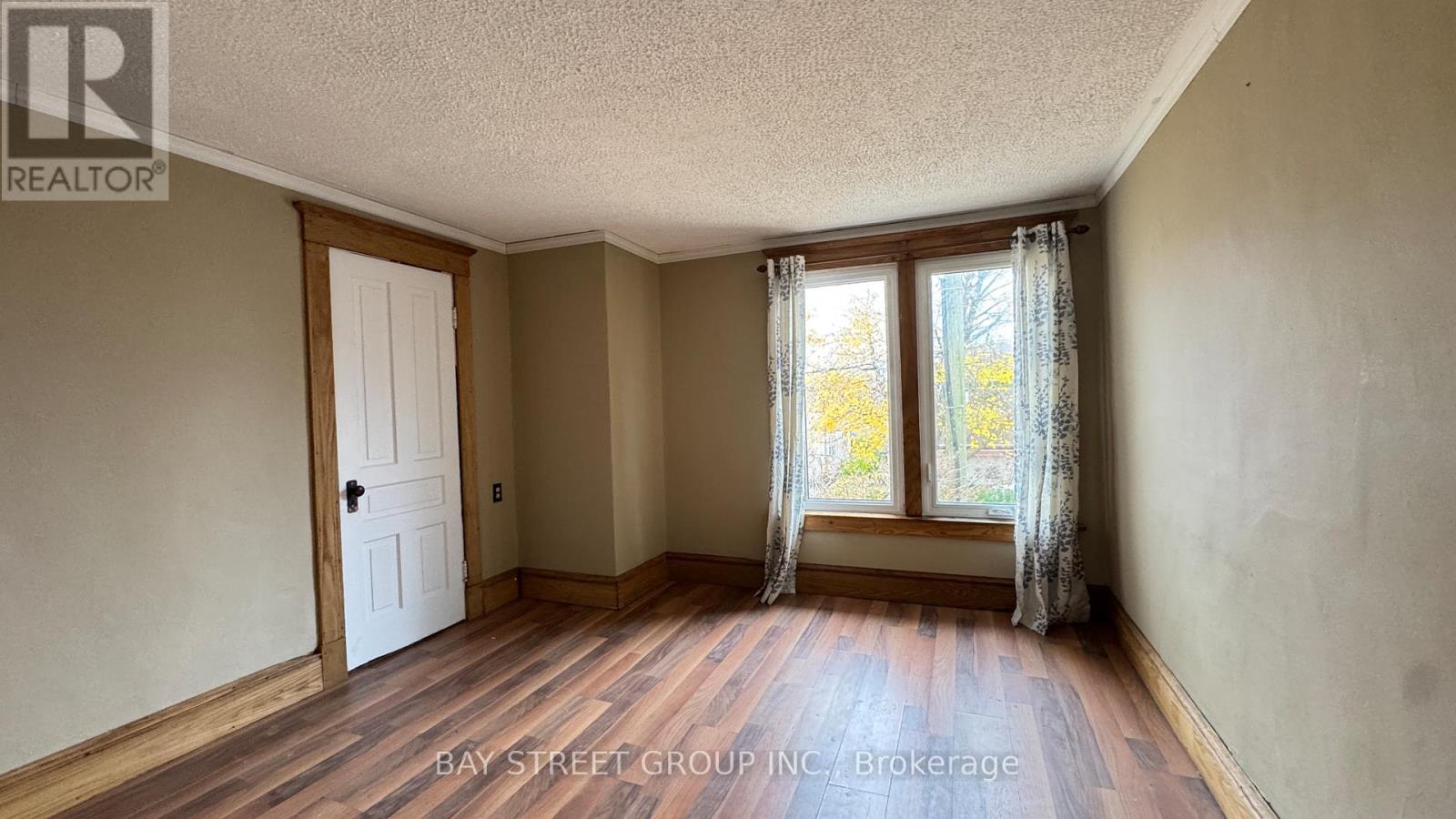 Upper - 5114 Mcrae Street, Niagara Falls, Ontario L2E 1P5 - Photo 9 - X13131510