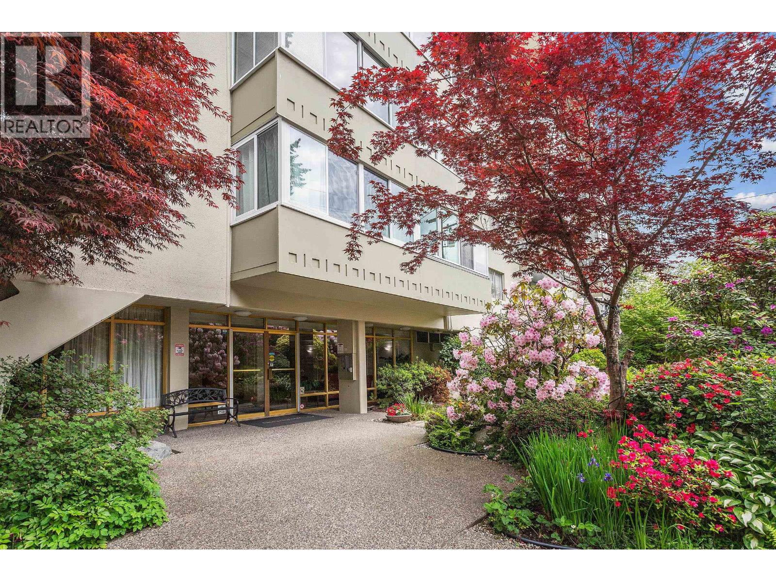 404 1425 Esquimalt Avenue, West Vancouver, British Columbia  V7T 1L1 - Photo 3 - R3123886