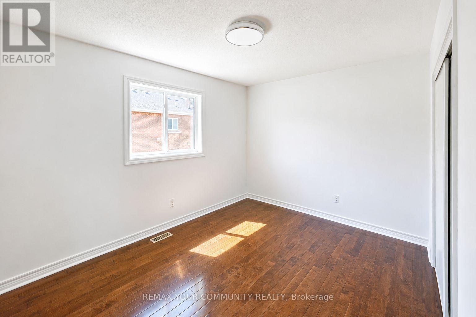 69 Gail Parks Crescent, Newmarket, Ontario  L3X 3B9 - Photo 15 - N13126708