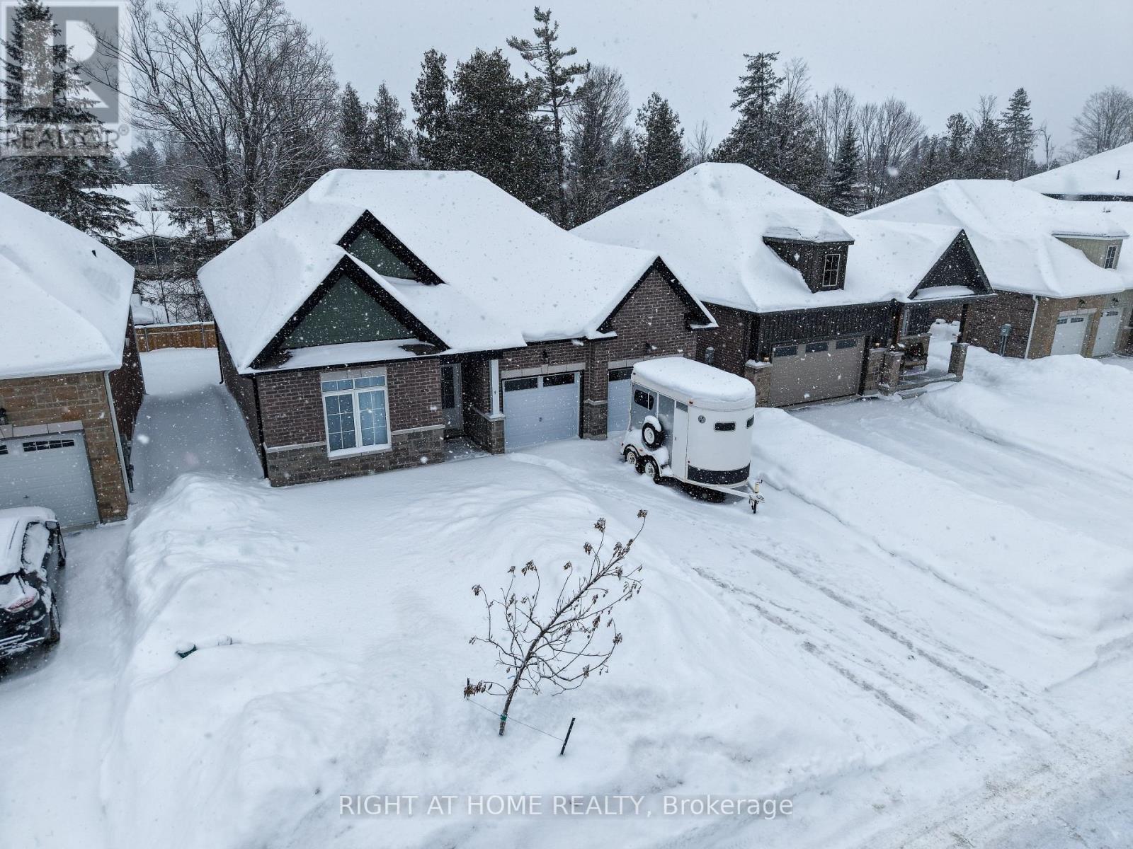 19 Hillcroft Way, Kawartha Lakes, Ontario  K0M 1A0 - Photo 25 - X12757734