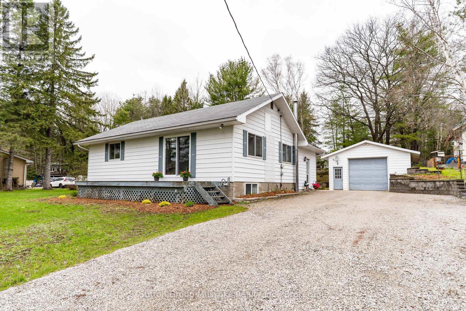 64 Spruce Drive, Huntsville, Ontario  P0B 1L0 - Photo 2 - X13131536
