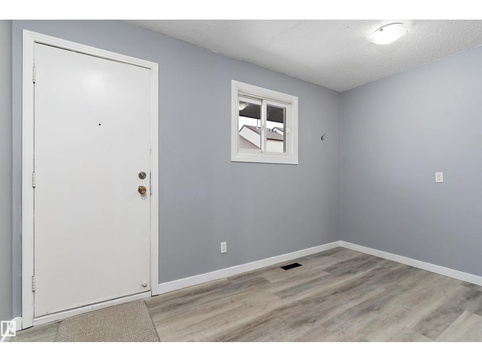 Unknown Address, ,     - Photo 2 - E4487885