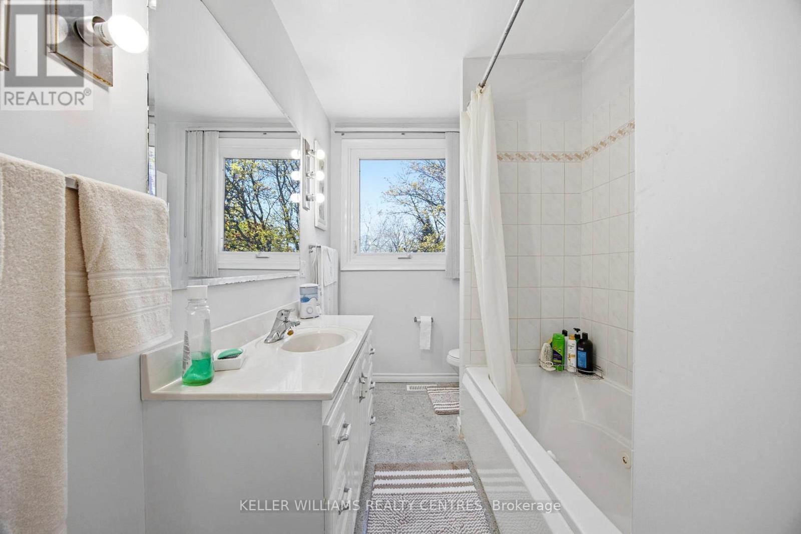 30 Bendale Boulevard W, Toronto, Ontario  M1J 2B3 - Photo 12 - E13131554