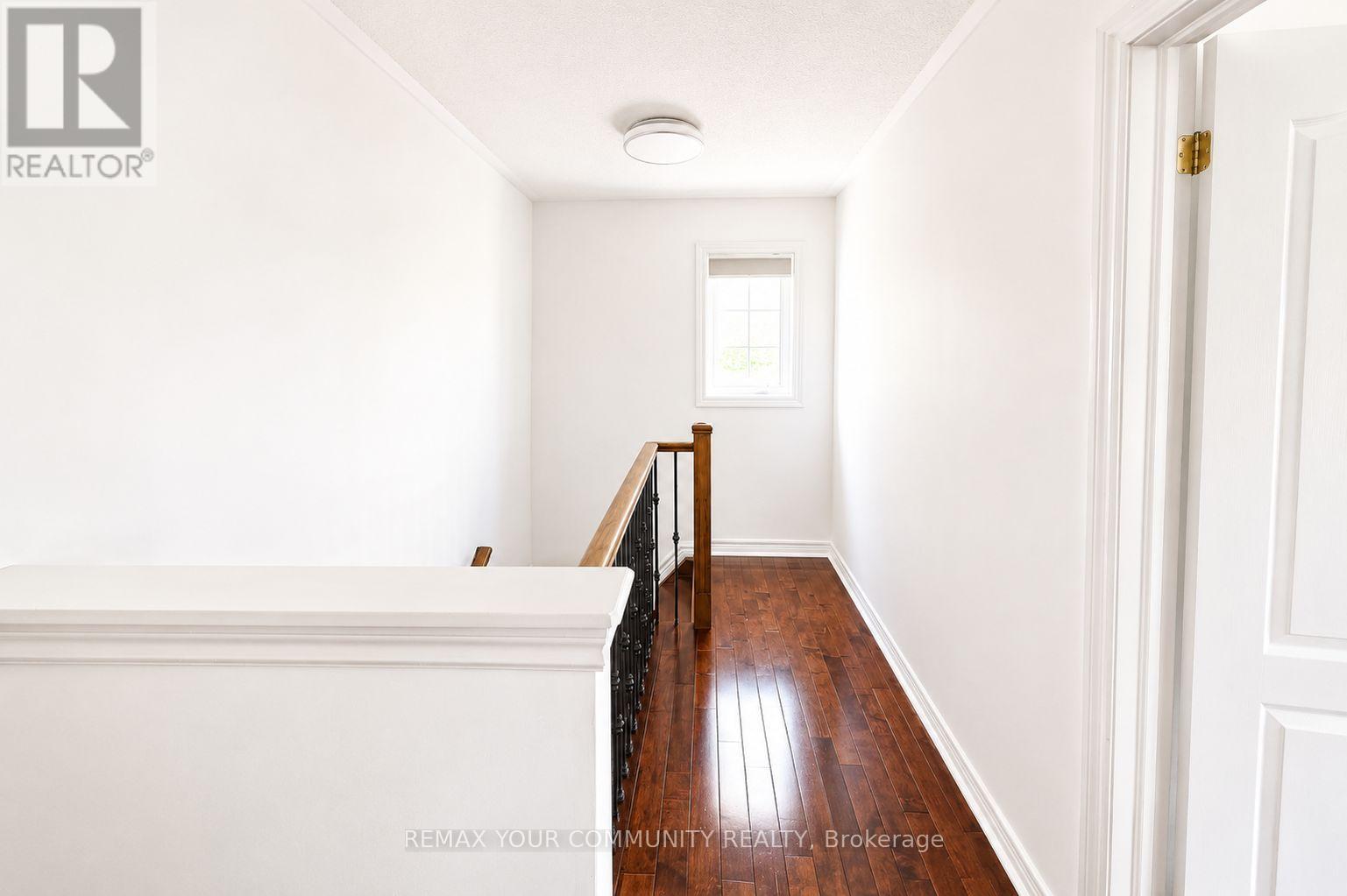 69 Gail Parks Crescent, Newmarket, Ontario  L3X 3B9 - Photo 7 - N13126708