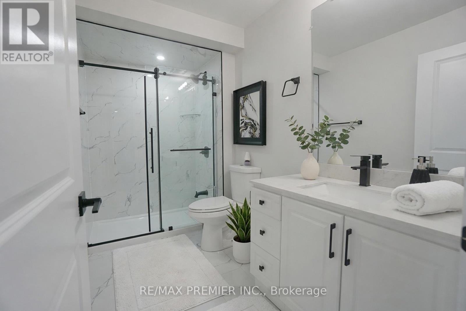 95 Sarracini Crescent, Vaughan, Ontario  L4L 3S9 - Photo 34 - N13125964