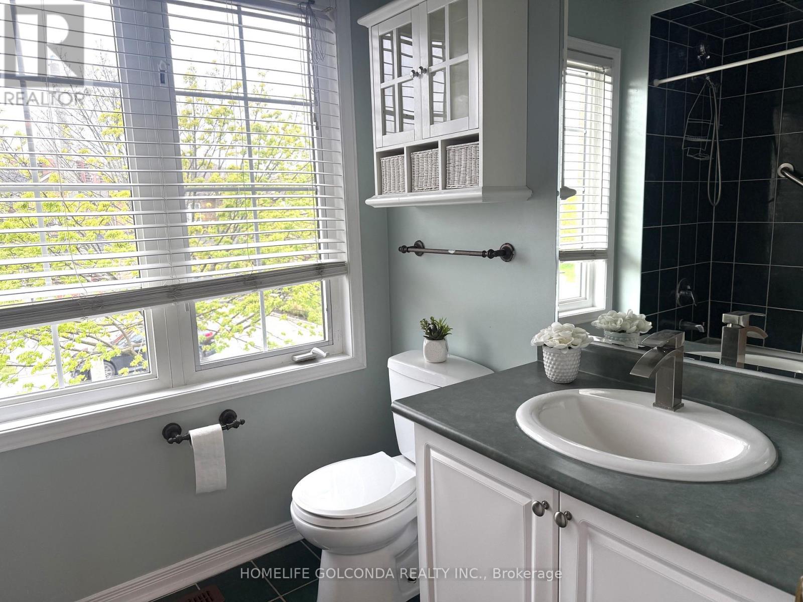 74 Rideau Drive, Richmond Hill, Ontario  L4B 4P1 - Photo 18 - N13131548