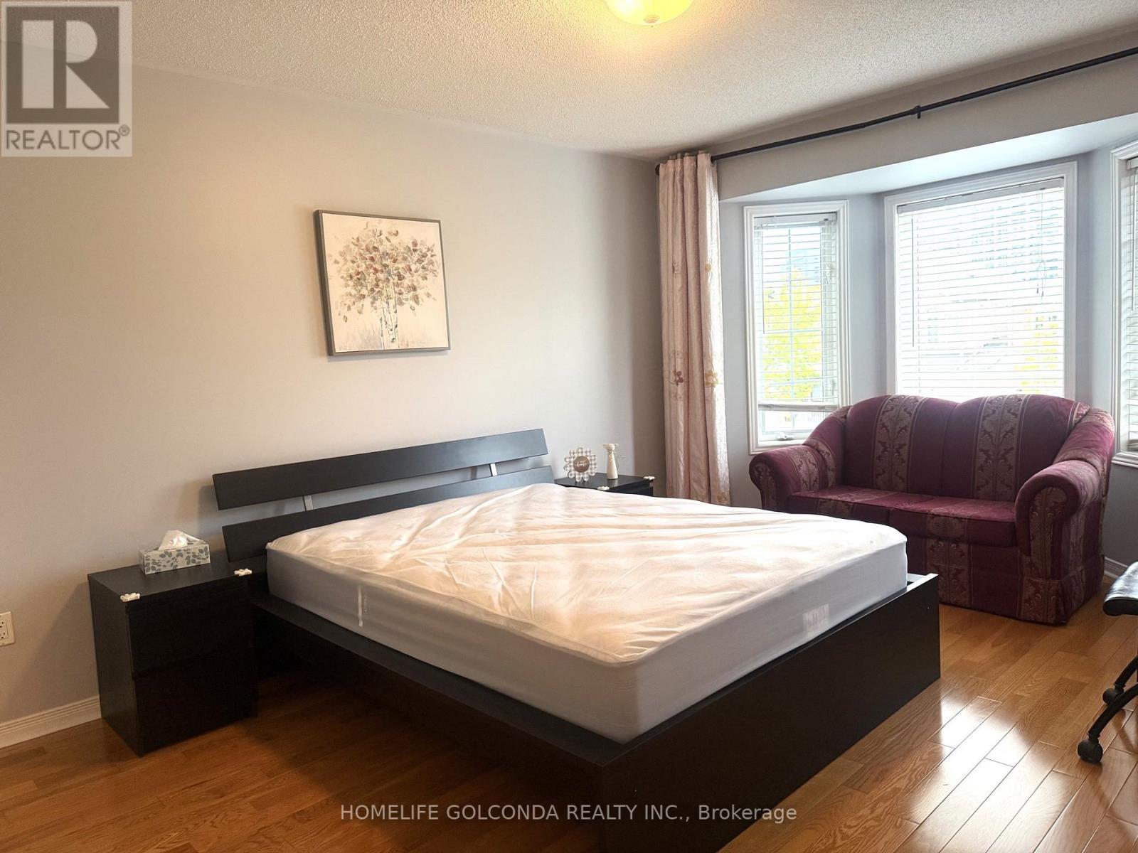 74 Rideau Drive, Richmond Hill, Ontario  L4B 4P1 - Photo 7 - N13131548