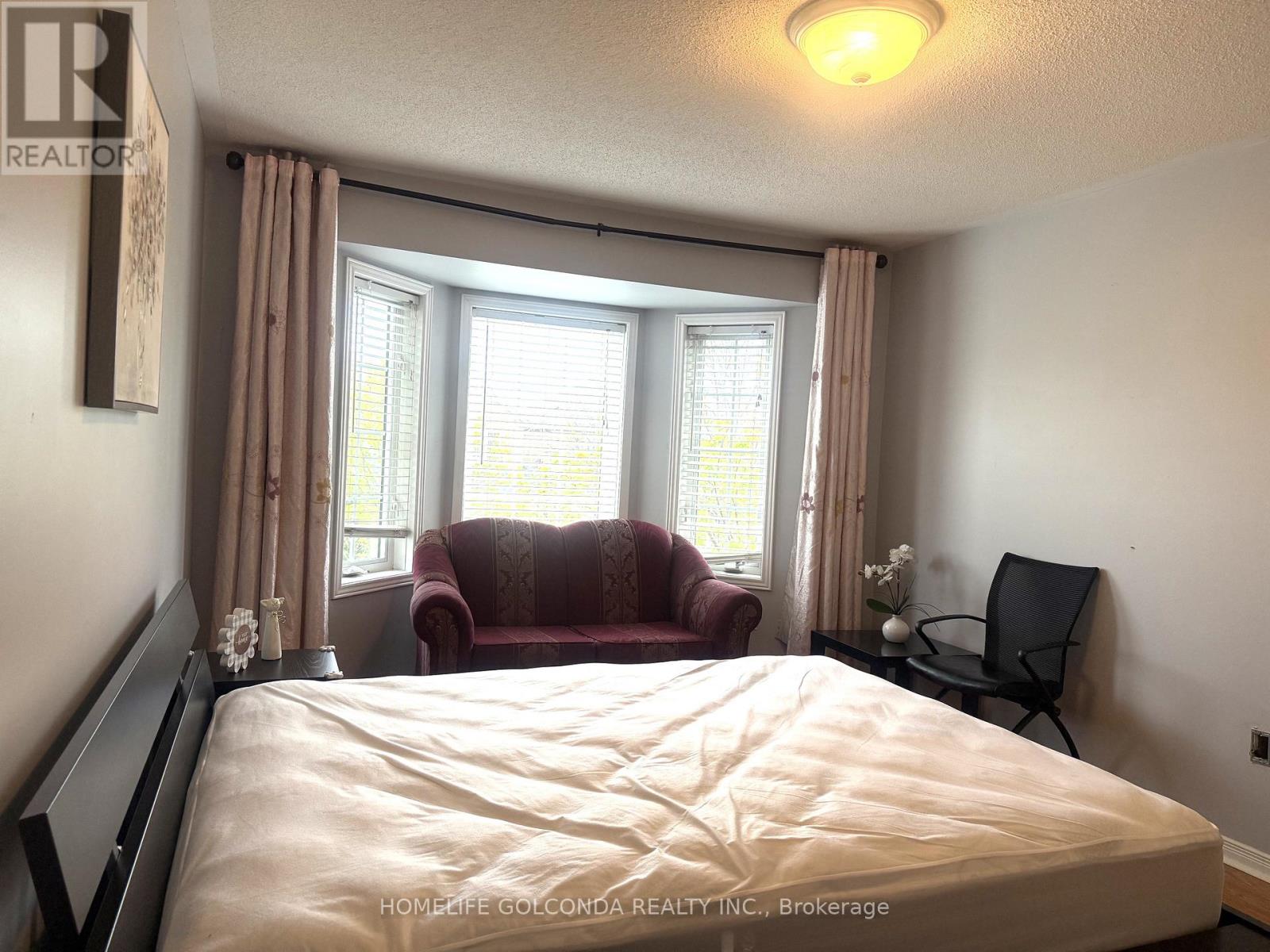 74 Rideau Drive, Richmond Hill, Ontario  L4B 4P1 - Photo 8 - N13131548