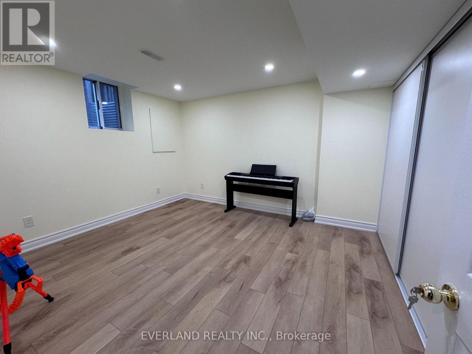 73 Cavalry Trail, Markham (Buttonville), Ontario  L3R 9H9 - Photo 18 - N13131558