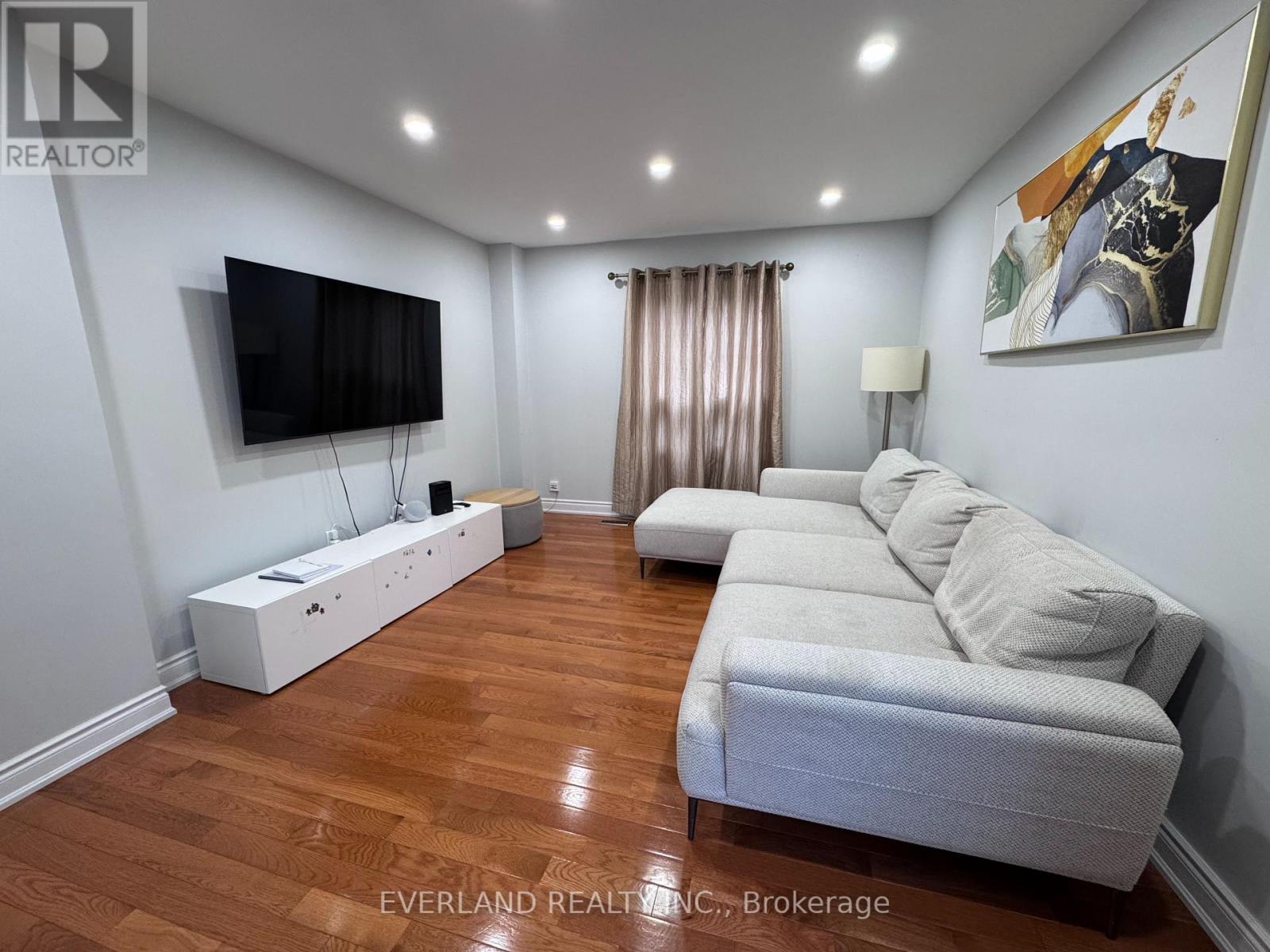 73 Cavalry Trail, Markham (Buttonville), Ontario  L3R 9H9 - Photo 3 - N13131558