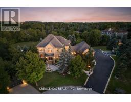 2 PRINCE ADAM COURT, King, Ontario