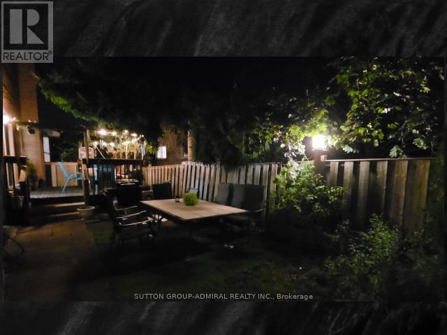 15 Miles Court, Richmond Hill, Ontario  L4C 5P7 - Photo 38 - N13131584