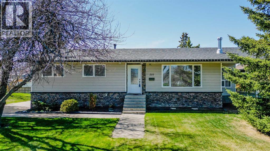 210 S 100 W, Raymond, Alberta