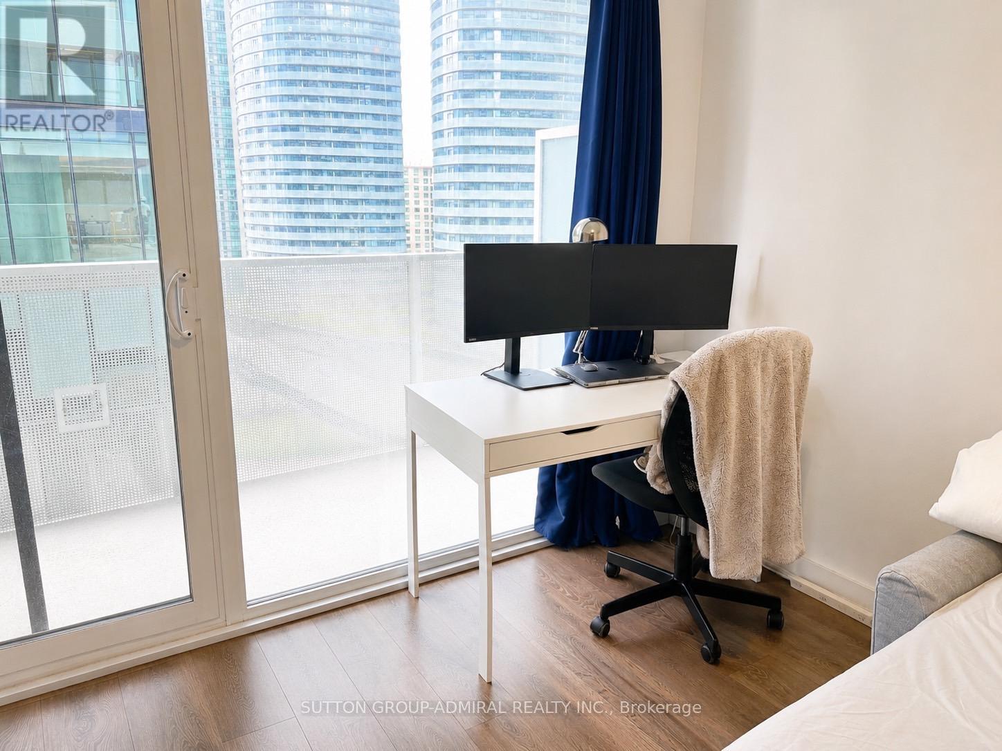 1011 - 100 Harbour Street, Toronto, Ontario  M5J 0B5 - Photo 9 - C13096852