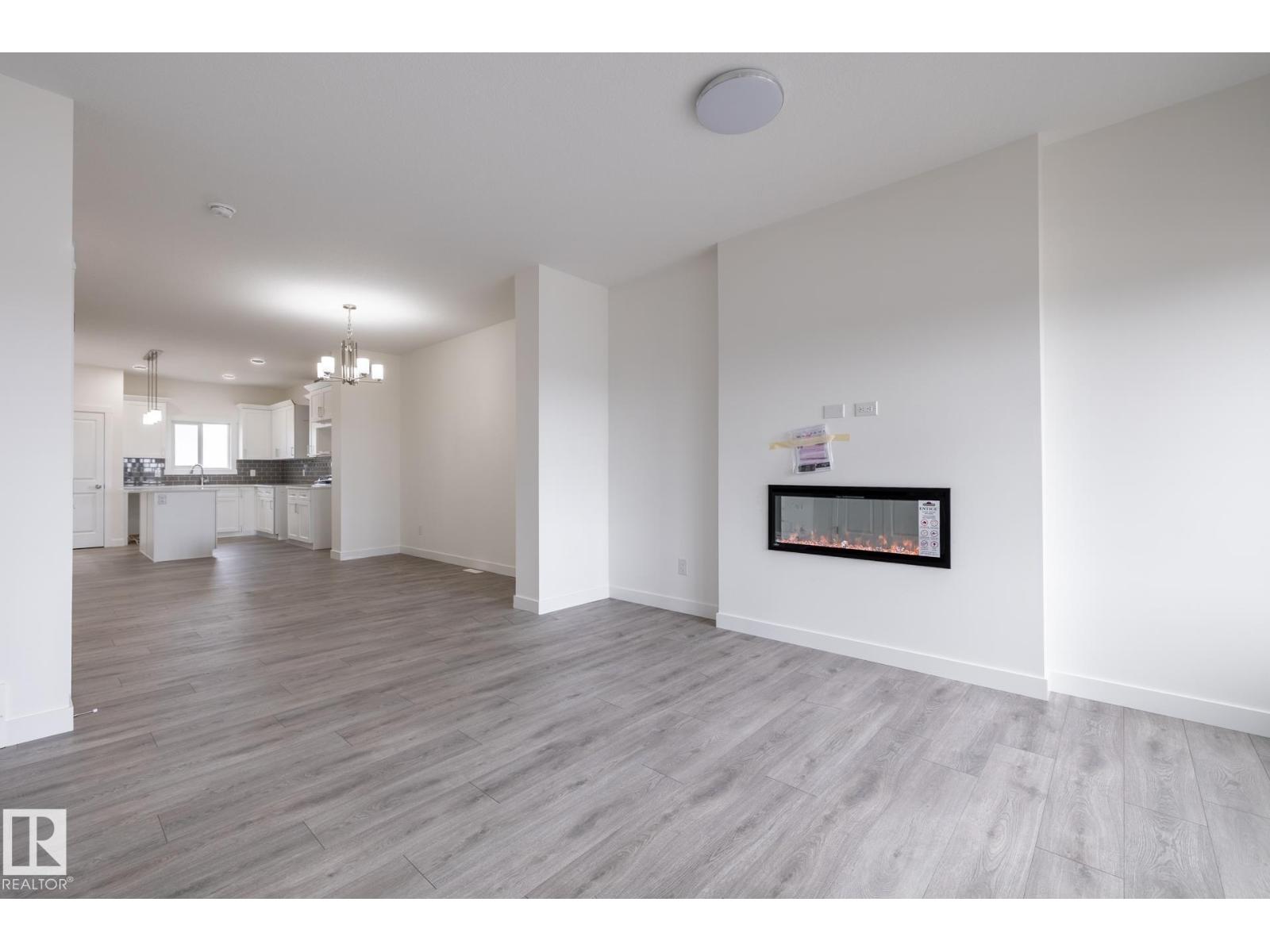 15643 2 St NE, Edmonton, Alberta  T5Y 6K8 - Photo 6 - E4468060