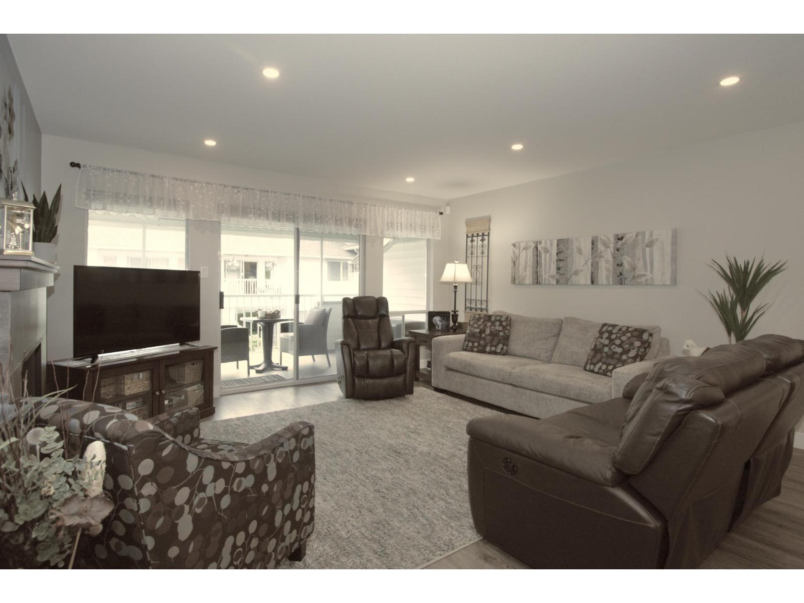 23 3055 Trafalgar Street, Abbotsford, British Columbia  V2S 7X8 - Photo 3 - R3123815