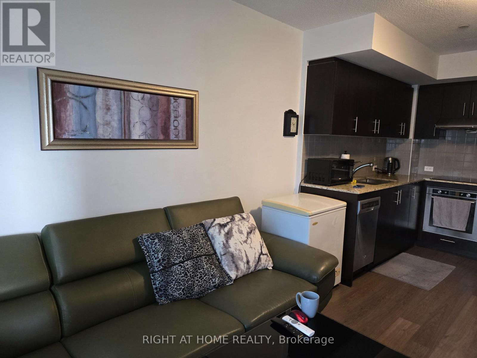 606 - 255 Village Green Square, Toronto, Ontario  M1S 0L3 - Photo 13 - E13131590