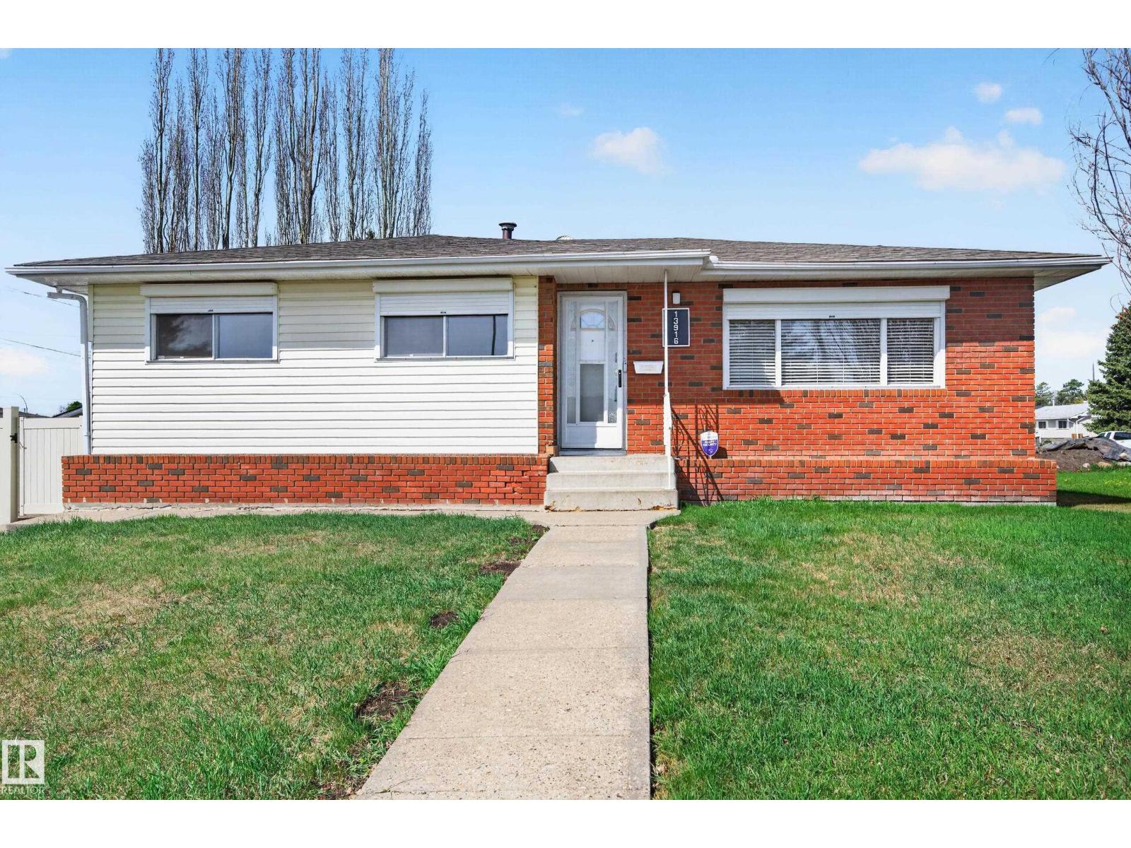 13916 61 ST NW NW, edmonton, Alberta