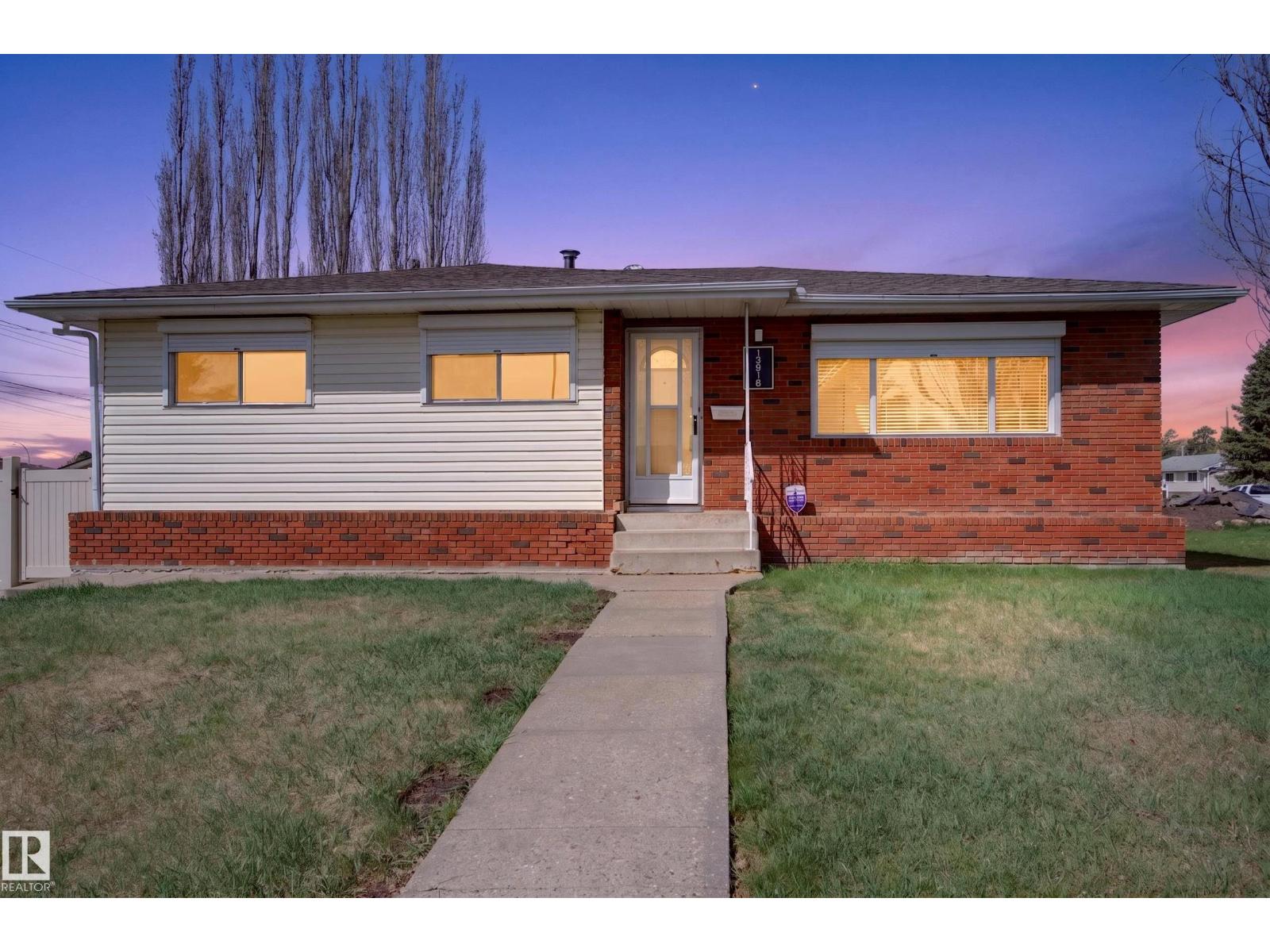 13916 61 St Nw Nw, Edmonton, Alberta  T5A 1P2 - Photo 2 - E4487891