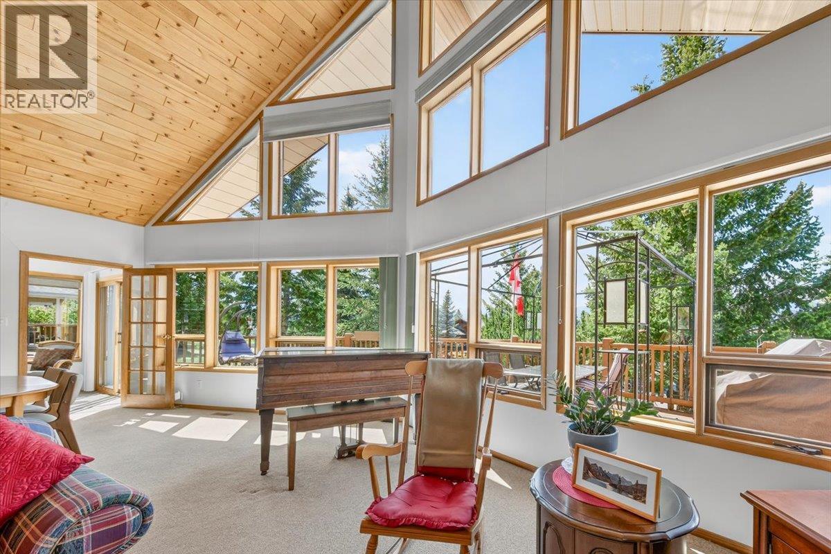 7330 Glacier Drive, Radium Hot Springs, British Columbia  V0A 1M0 - Photo 5 - 10387265