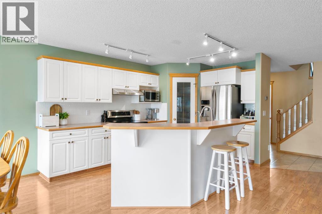 58 Bridlewood Circle SW, Calgary, Alberta  T2Y 3K9 - Photo 10 - A2311302