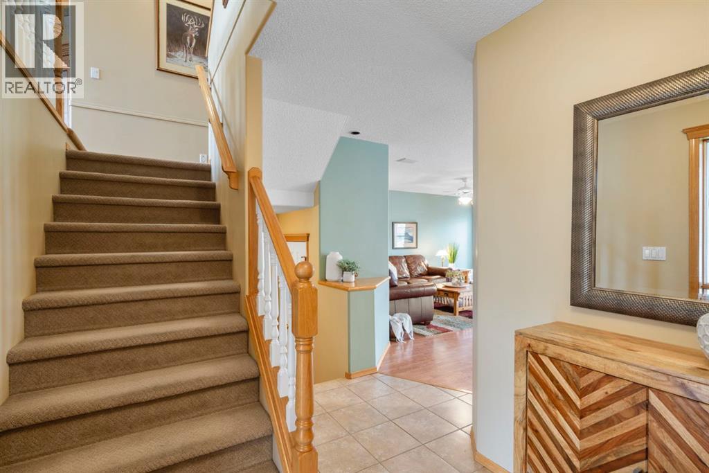 58 Bridlewood Circle SW, Calgary, Alberta  T2Y 3K9 - Photo 4 - A2311302