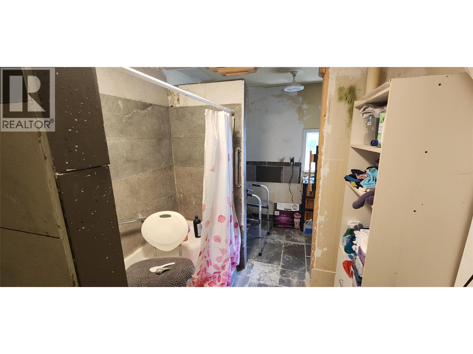 173 75th Avenue, Grand Forks, British Columbia  V0H 1H0 - Photo 12 - 10387639