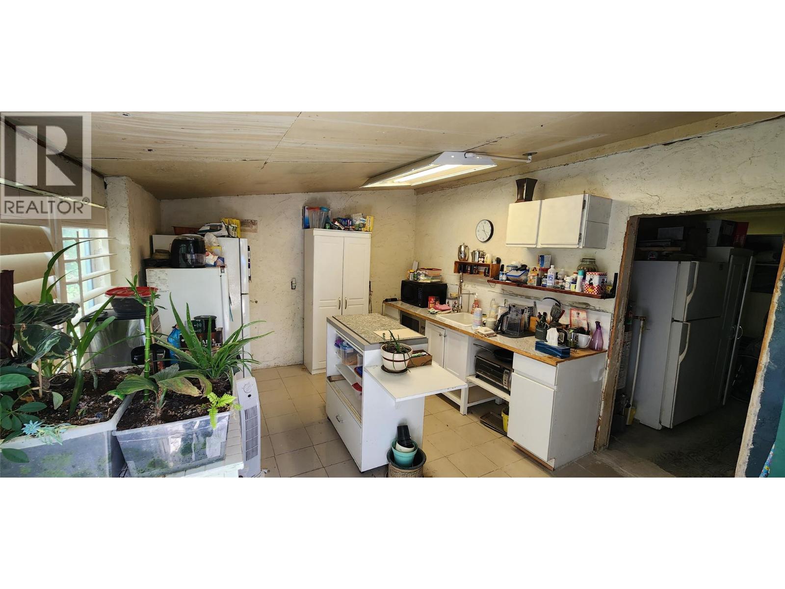 173 75th Avenue, Grand Forks, British Columbia  V0H 1H0 - Photo 5 - 10387639