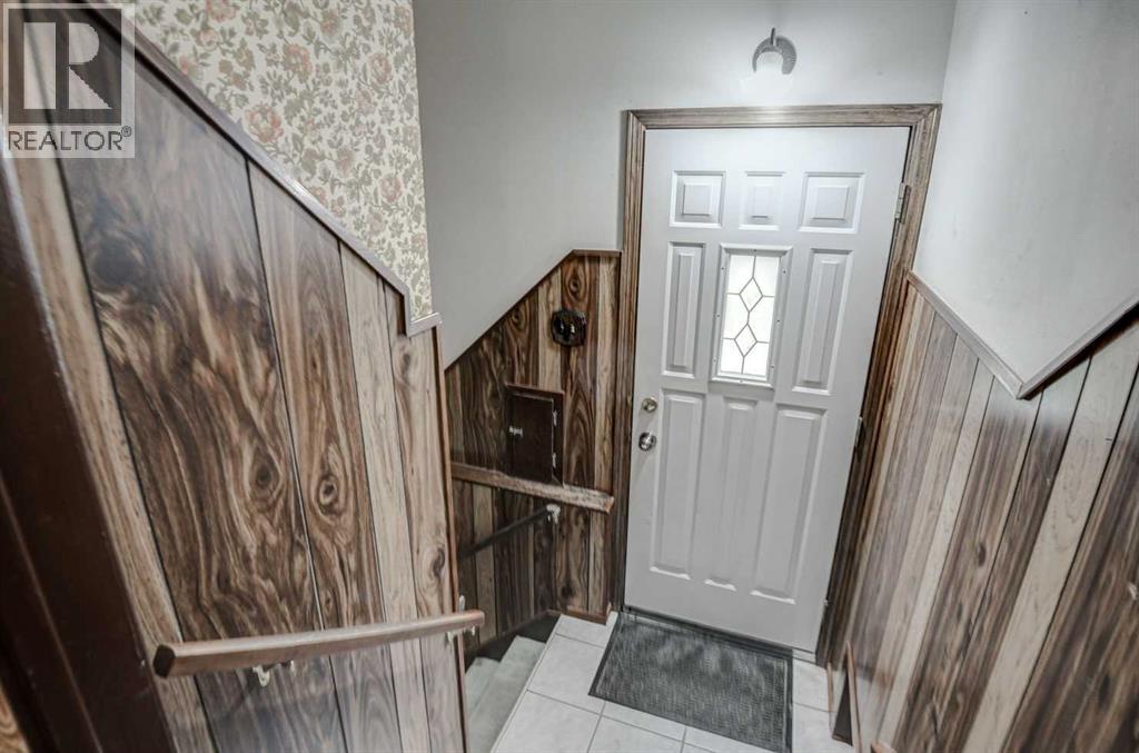 544 Thornhill Place Nw, Calgary, Alberta  T2K 2S7 - Photo 14 - A2311323