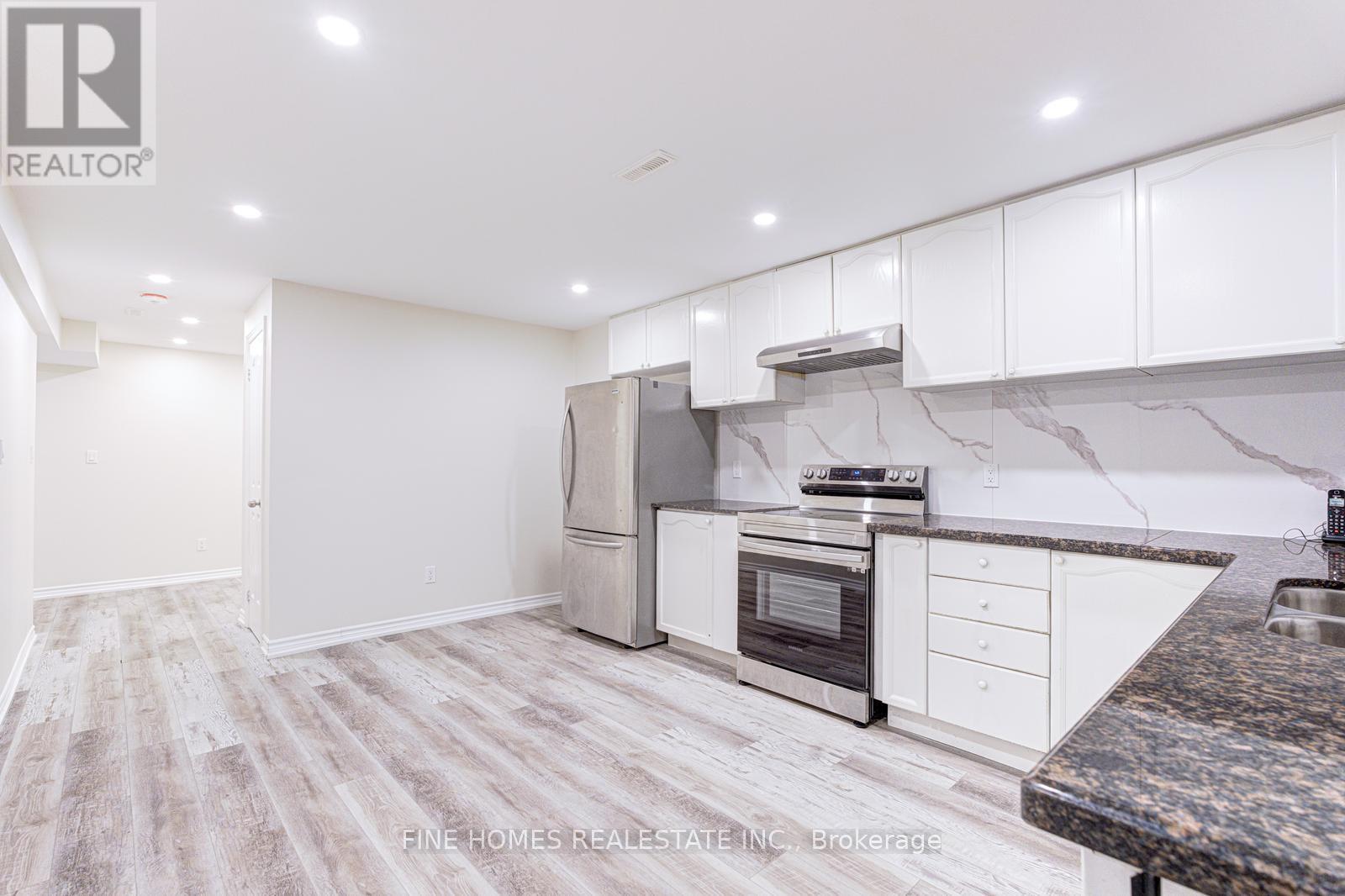 LOWER - 26 ROCKWOOD CRESCENT, Vaughan, Ontario