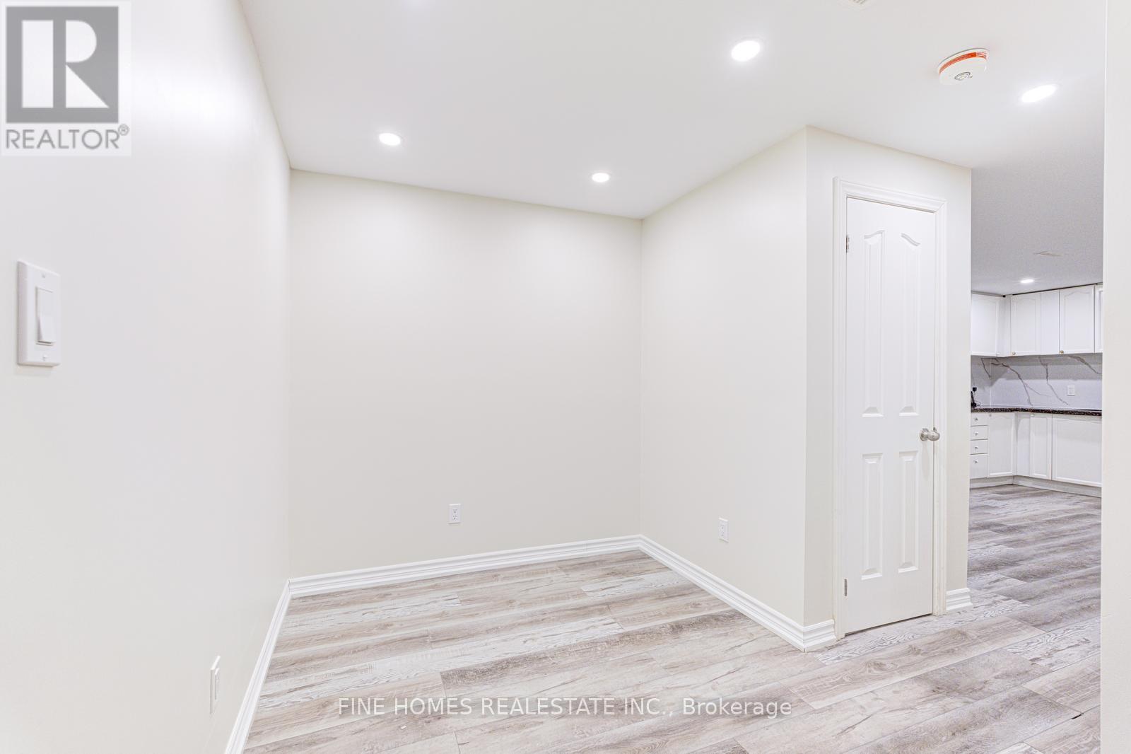 Lower - 26 Rockwood Crescent, Vaughan, Ontario  L4J 7T2 - Photo 7 - N13083548