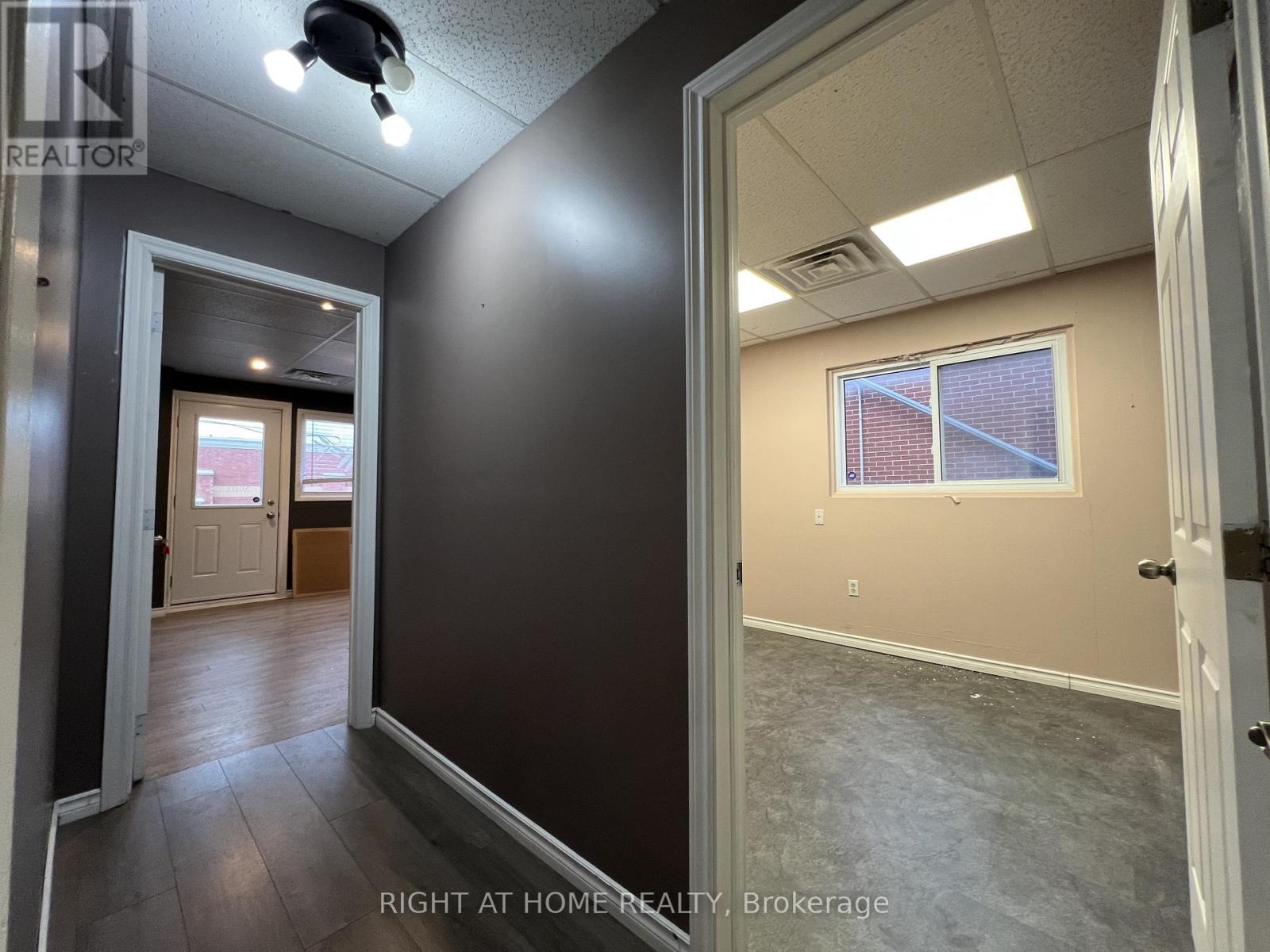 101 - 32 Matchedash Street N, Orillia, Ontario  L3V 4T5 - Photo 18 - S13131658