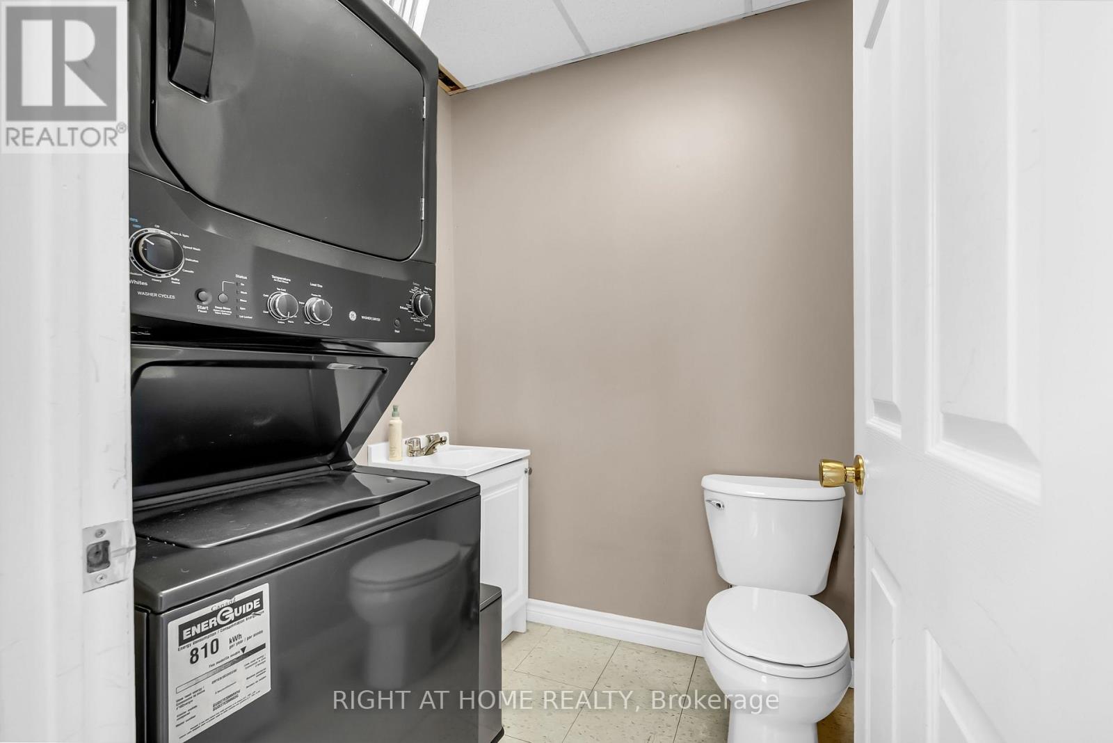 101 - 32 Matchedash Street N, Orillia, Ontario  L3V 4T5 - Photo 8 - S13131658