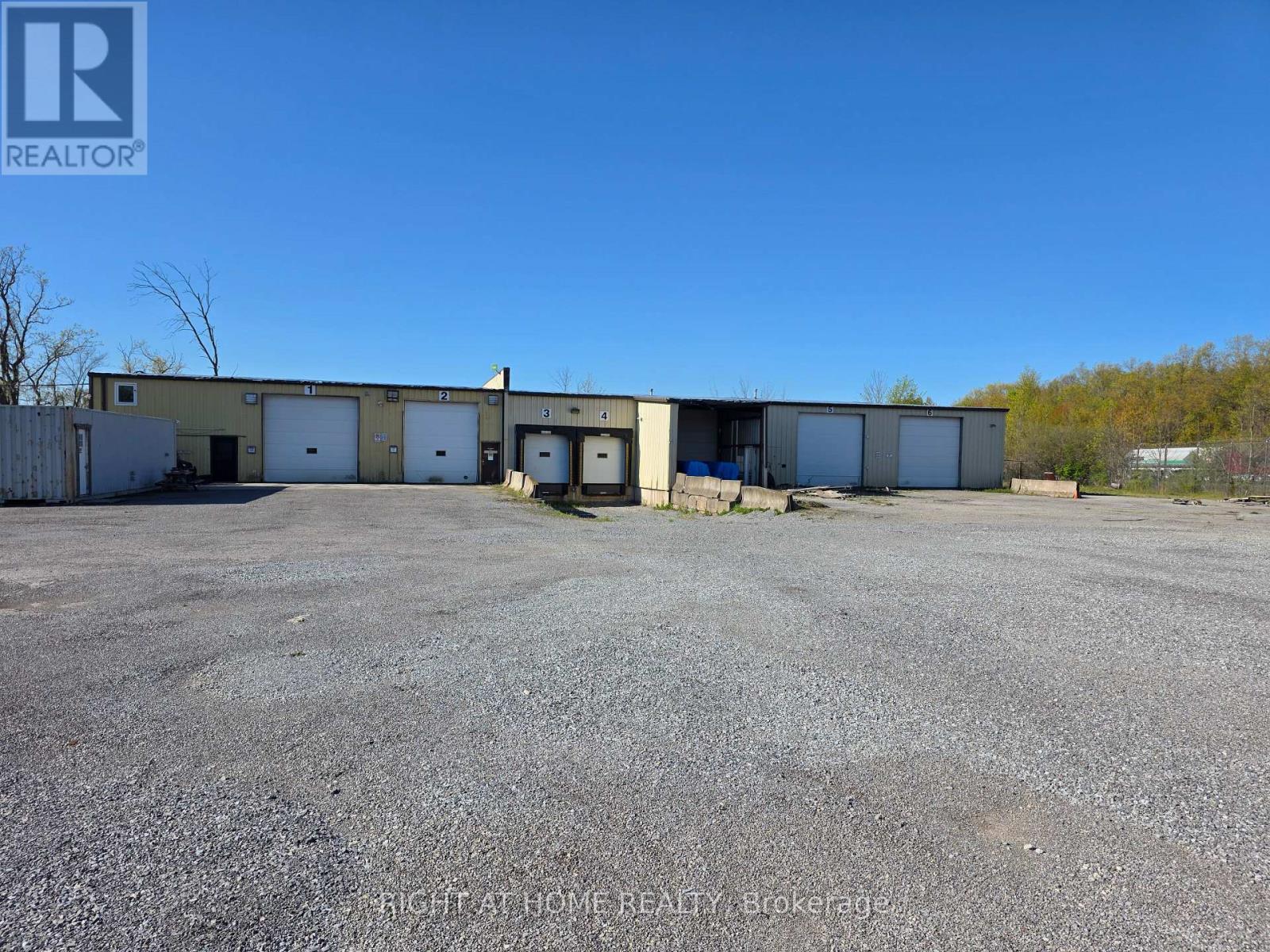 715 REAKER ROAD, Welland, Ontario