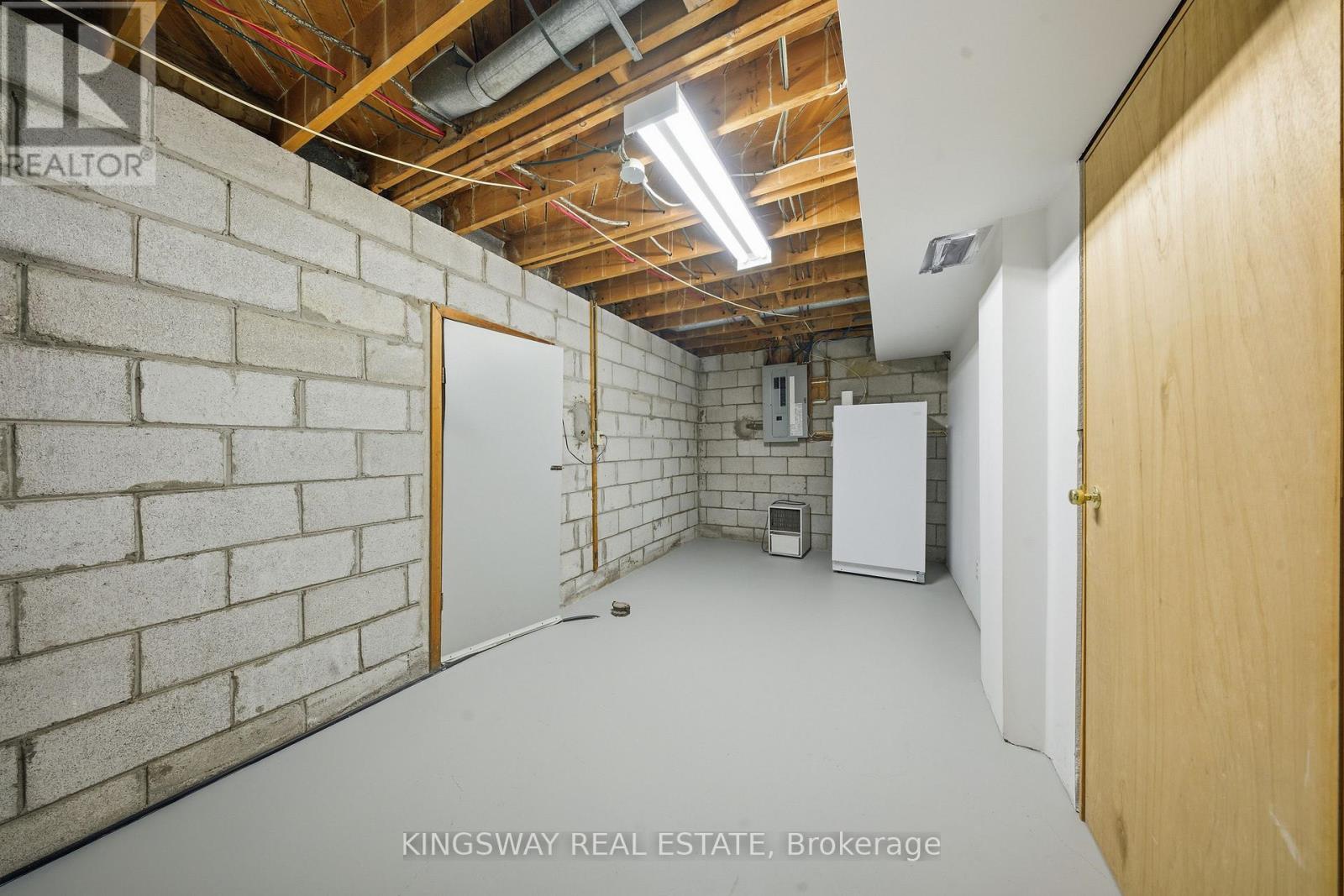 163 Floradale Drive, Mississauga, Ontario  L5B 1G2 - Photo 23 - W13075444