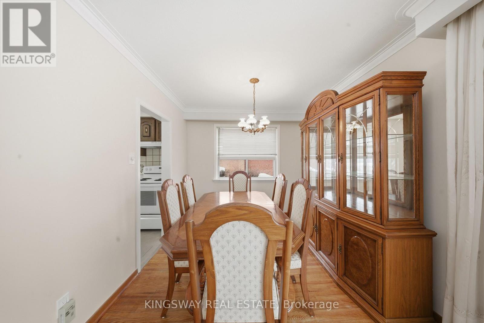 163 Floradale Drive, Mississauga, Ontario  L5B 1G2 - Photo 5 - W13075444