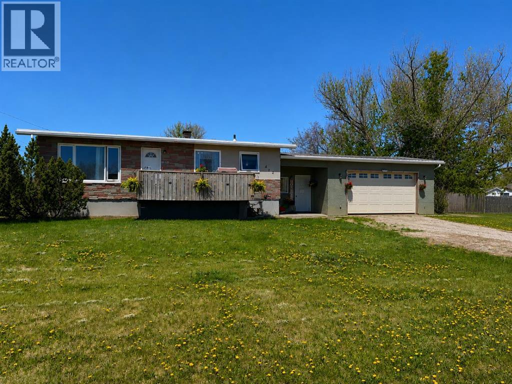 422 3rd Ave, Stirling, Alberta  T0K 2E0 - Photo 1 - A2310788