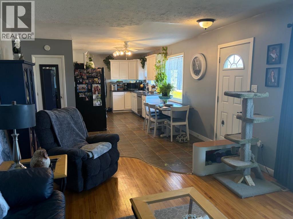 422 3rd Ave, Stirling, Alberta  T0K 2E0 - Photo 4 - A2310788