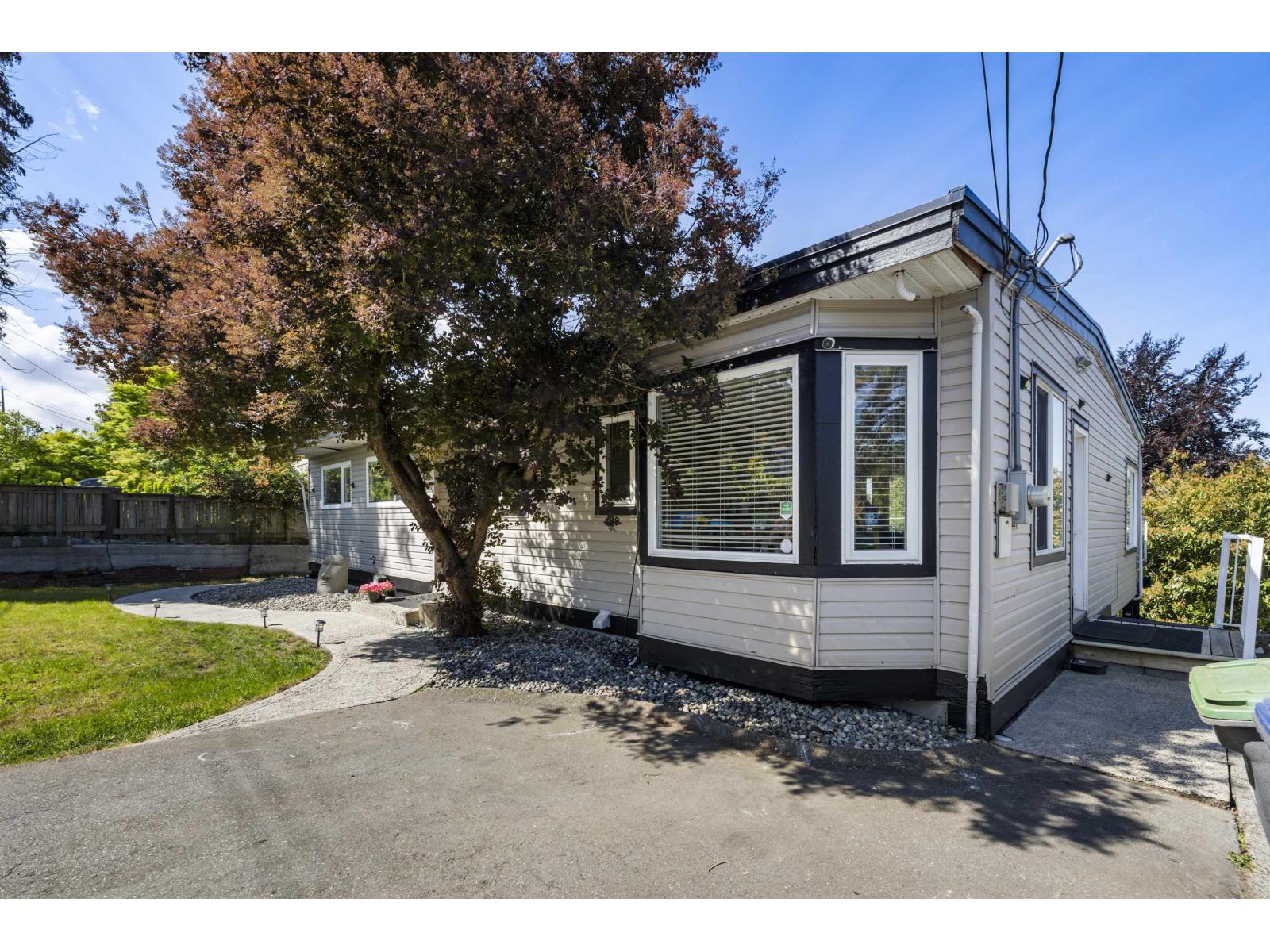 10347 125 Street, Surrey, British Columbia  V3V 4Y6 - Photo 3 - R3122105