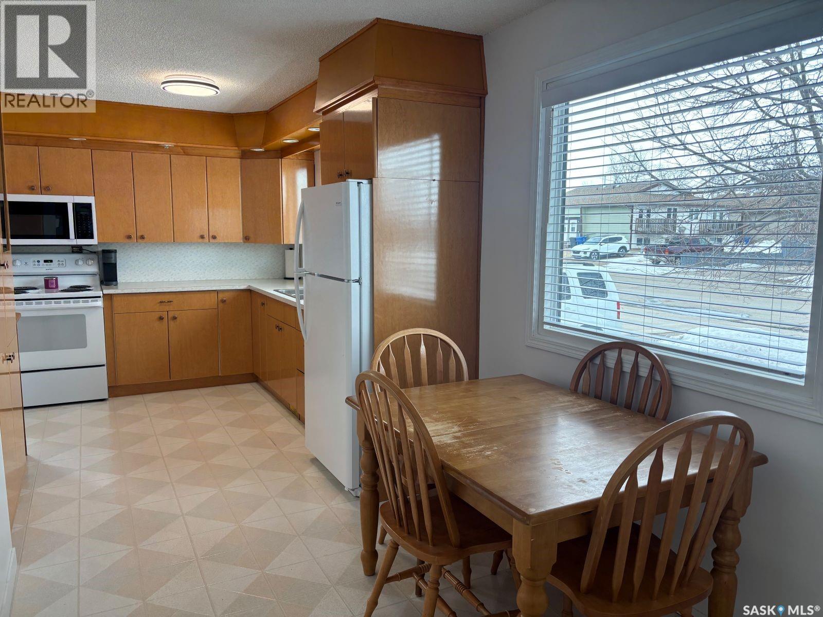 18 Waterloo Road, Yorkton, Saskatchewan  S3N 3E8 - Photo 5 - SK033404