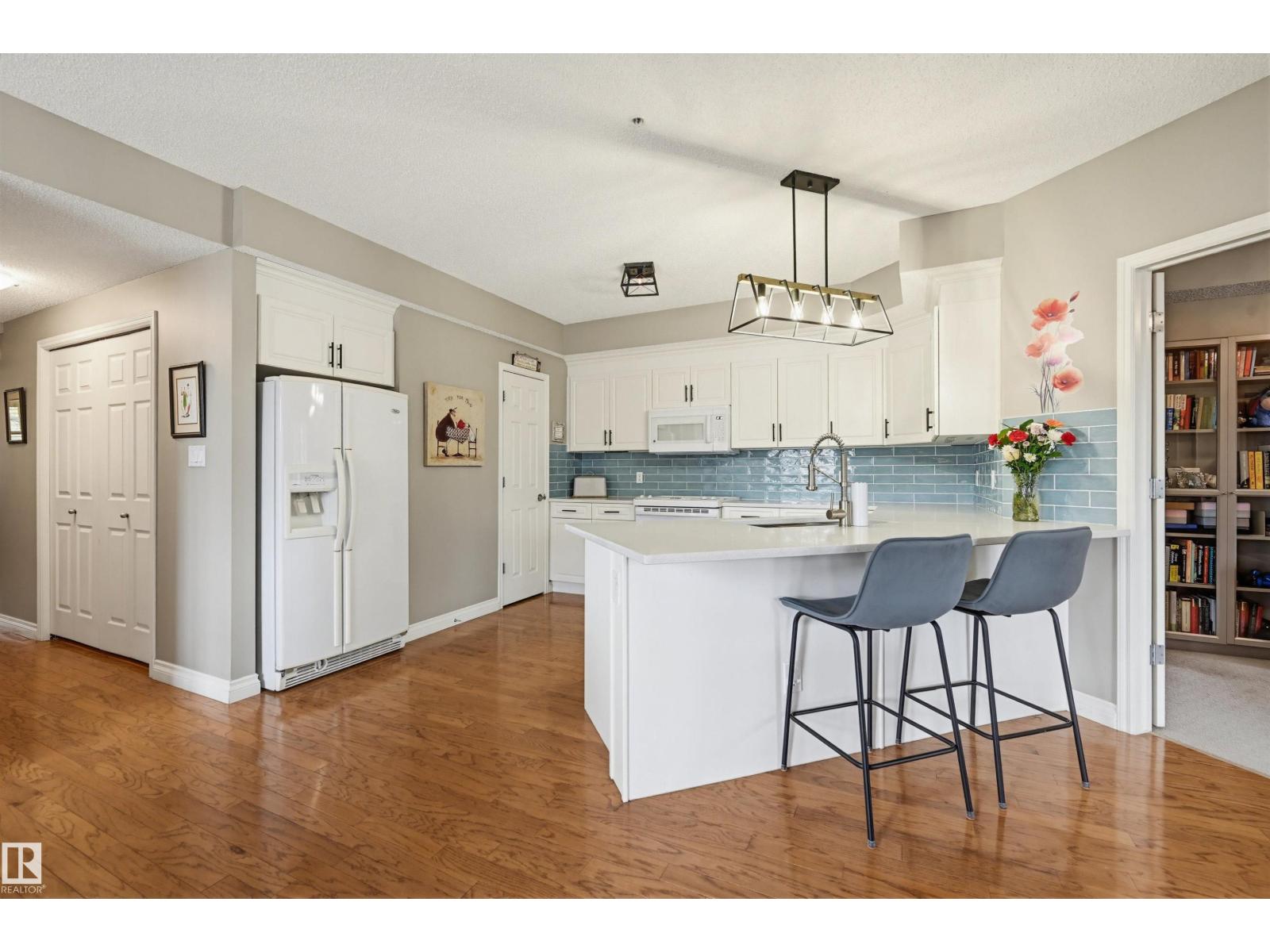 #201 9811 96a St Nw, Edmonton, Alberta  T6A 4A4 - Photo 12 - E4487896